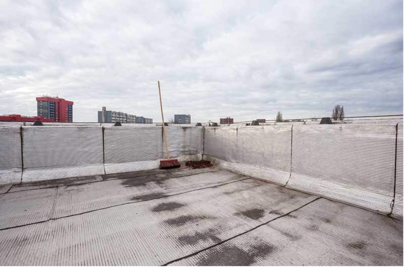 Commercial Roof Cleaning – A Guide