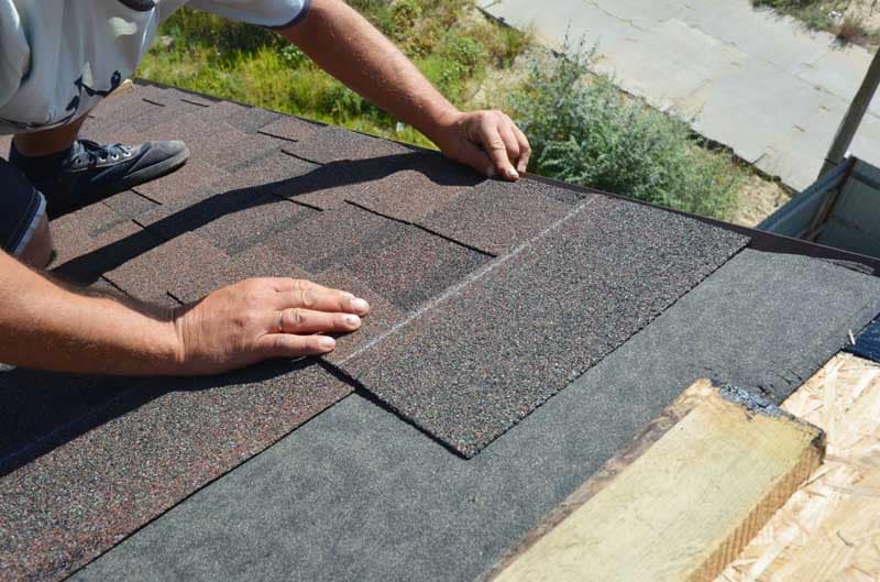 The Pros and Cons of Asphalt Shingle Roofs