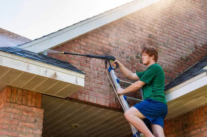 The Benefits of Professional Roof Cleaning - Why It’s Worth the Investment